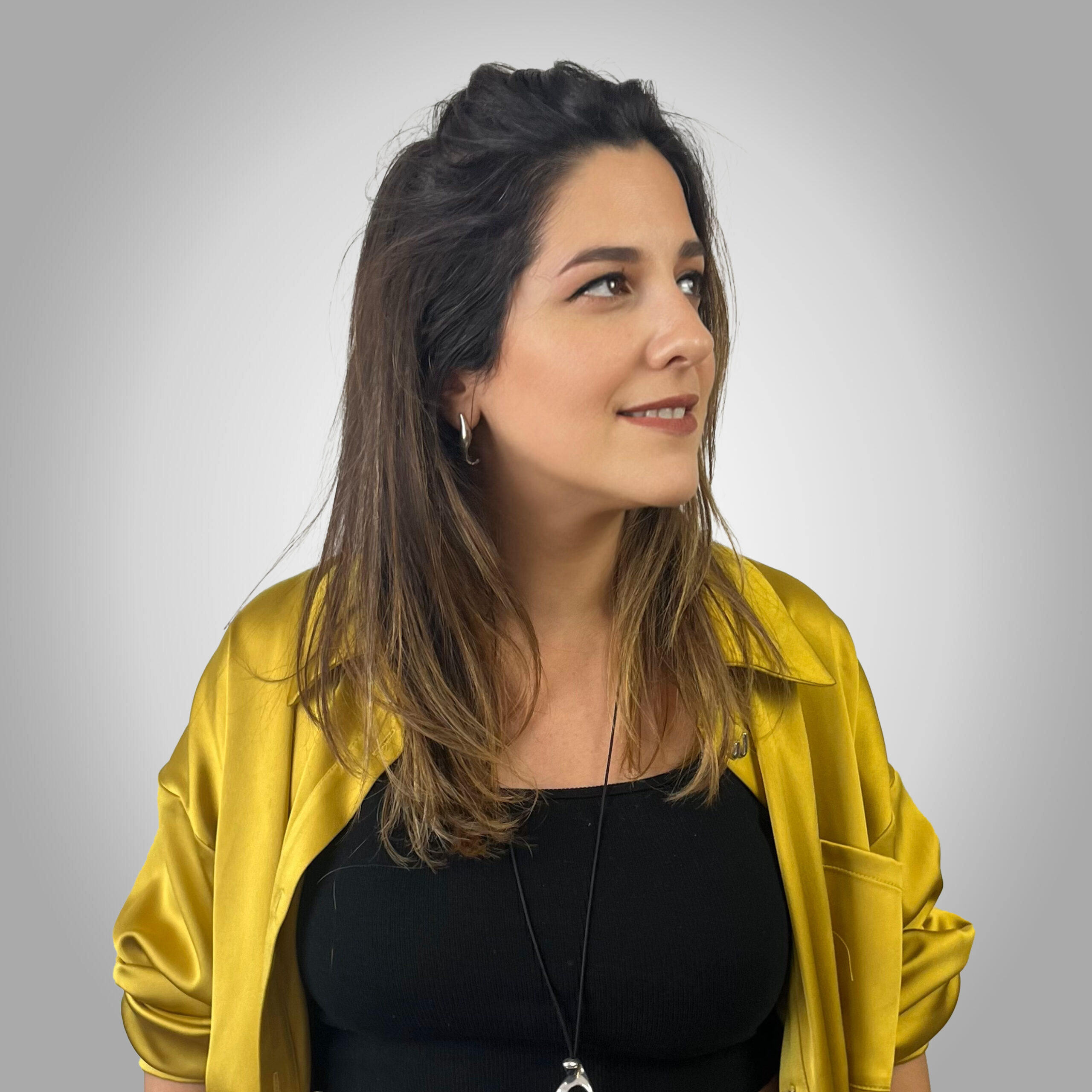 Natalia Sakarellounas@tsolka.com